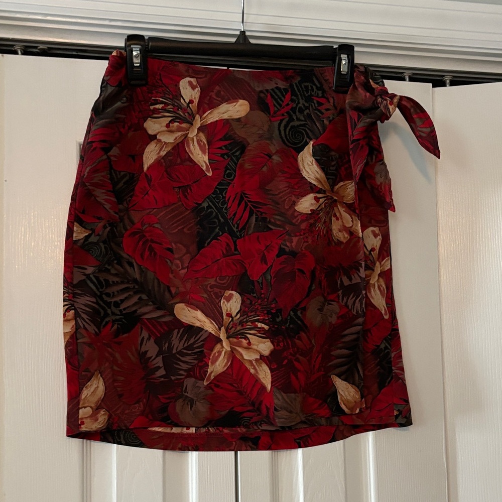 Vintage Floral Wrap Skirt in Red and Beige